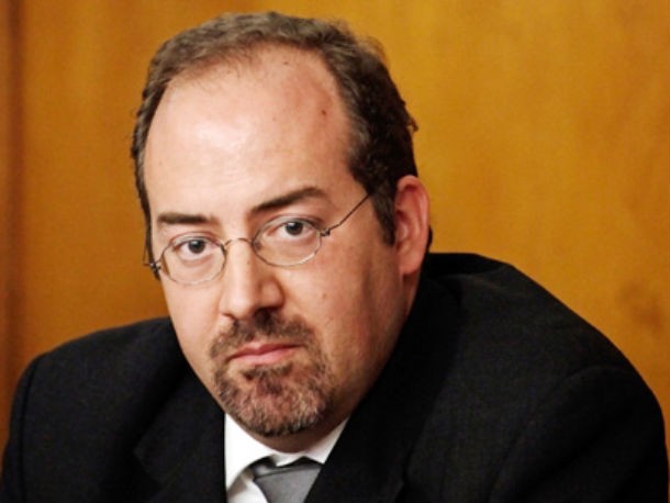 álvaro santos pereira, ministro da economia e emprego governo quer cortar 1,5 mil milhões na despesa das antigas scut