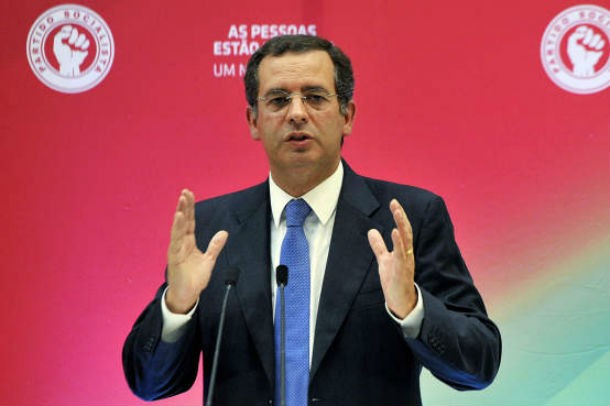 ps propõe devolver um subsídio aos funcionários públicos