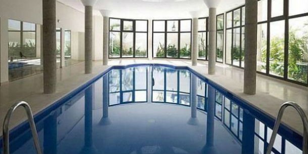 Casas com piscina coberta em Espanha por menos de 250 mil euros