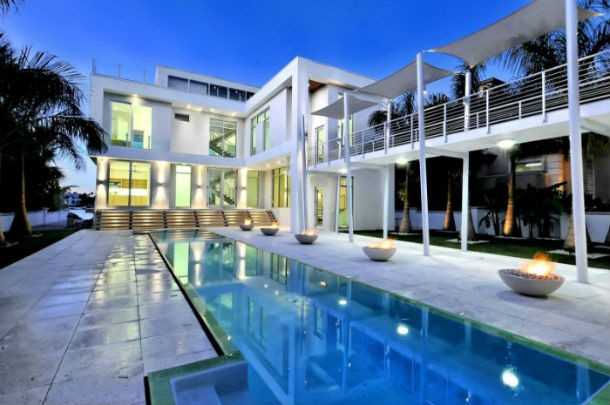 vista exterior da casa, que está localizada em sarasota, na flórida casas de sonho: vista de 360º para o golfo do méxico (fotos)