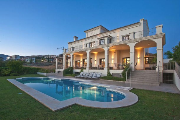 Contemporary-Spanish-Villa-Marbella-13