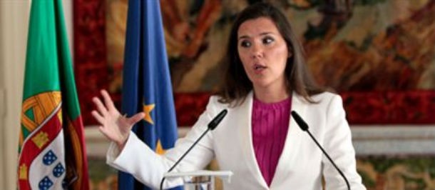 ministra assunção cristas estará esta quinta-feira na assembleia da república governo cria linha de apoio para o mercado de arrendamento