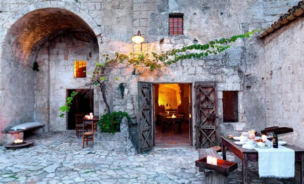Le-Grotte-Della-Civita
