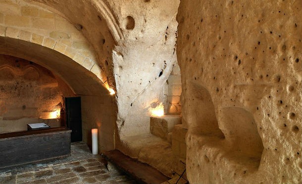 Le-Grotte-Della-Civita2