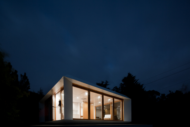 a mima house, do ateliê mima architects, venceu na categoria ‘casas’ prémio “edifício do ano 2011” atribuído a três projectos portugueses
