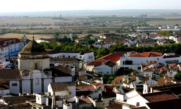 vista panorâmica da cidade alentejana de évora fundação eugénio almeida recebe 3,3 milhões do programa jessica para requalificar évora