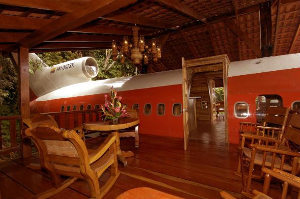airplane-hotel-10_0