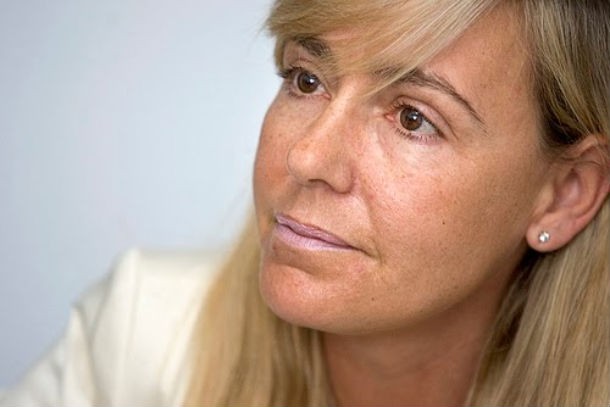 ministra admite que subsídios de férias e natal podem não voltar 