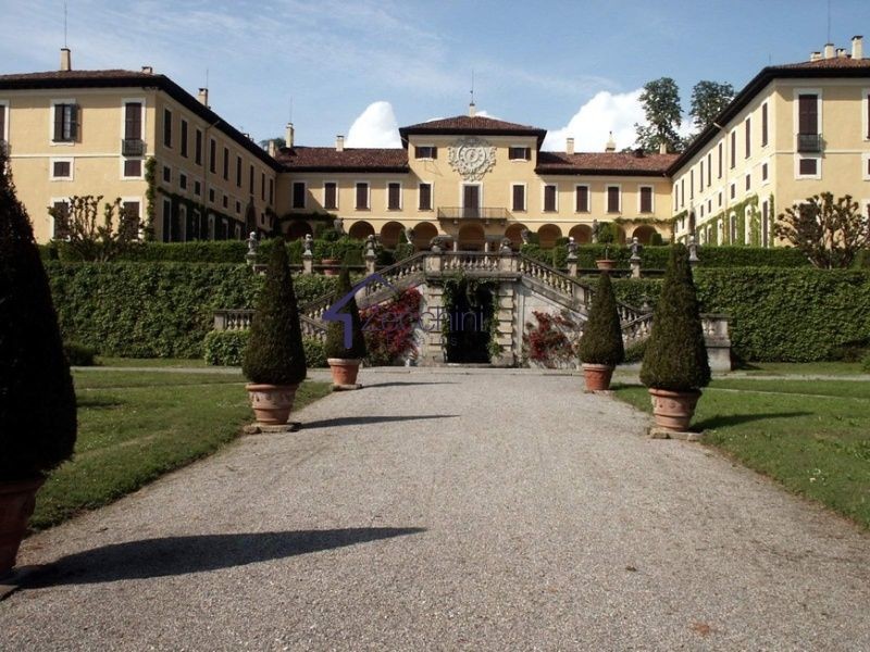 Villa à venda em Vimercate, Monza-Brianza