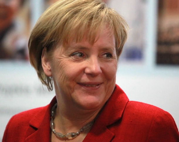 angela merkel voltou a afirmar a sua posição à emissão de eurobonds “comportamento irresponsável” ditou resgate espanhol, diz merkel