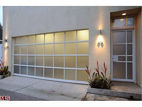 Jim-Carrey-front-deck15