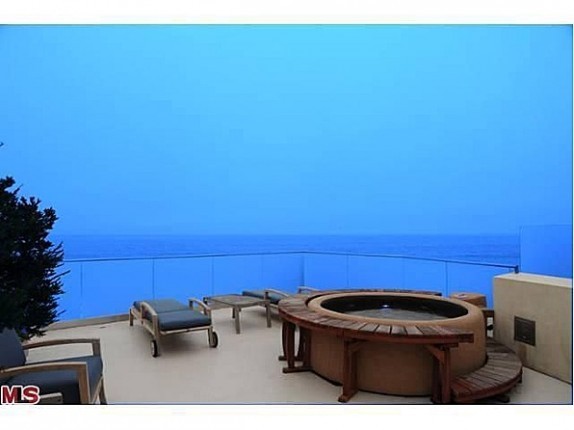 Jim-Carrey-front-deck3