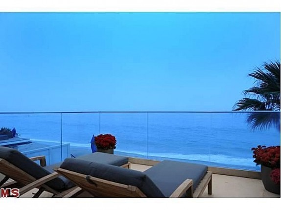 Jim-Carrey-front-deck4