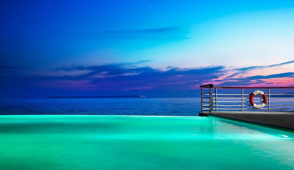 Infinity-pool-at-Hotel-Du-Cap-Eden-Rock