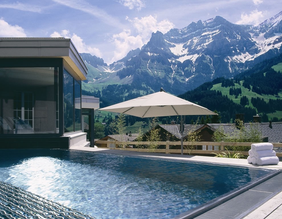 The-Cambrian-Hotel-Switzerland-infinity-pool