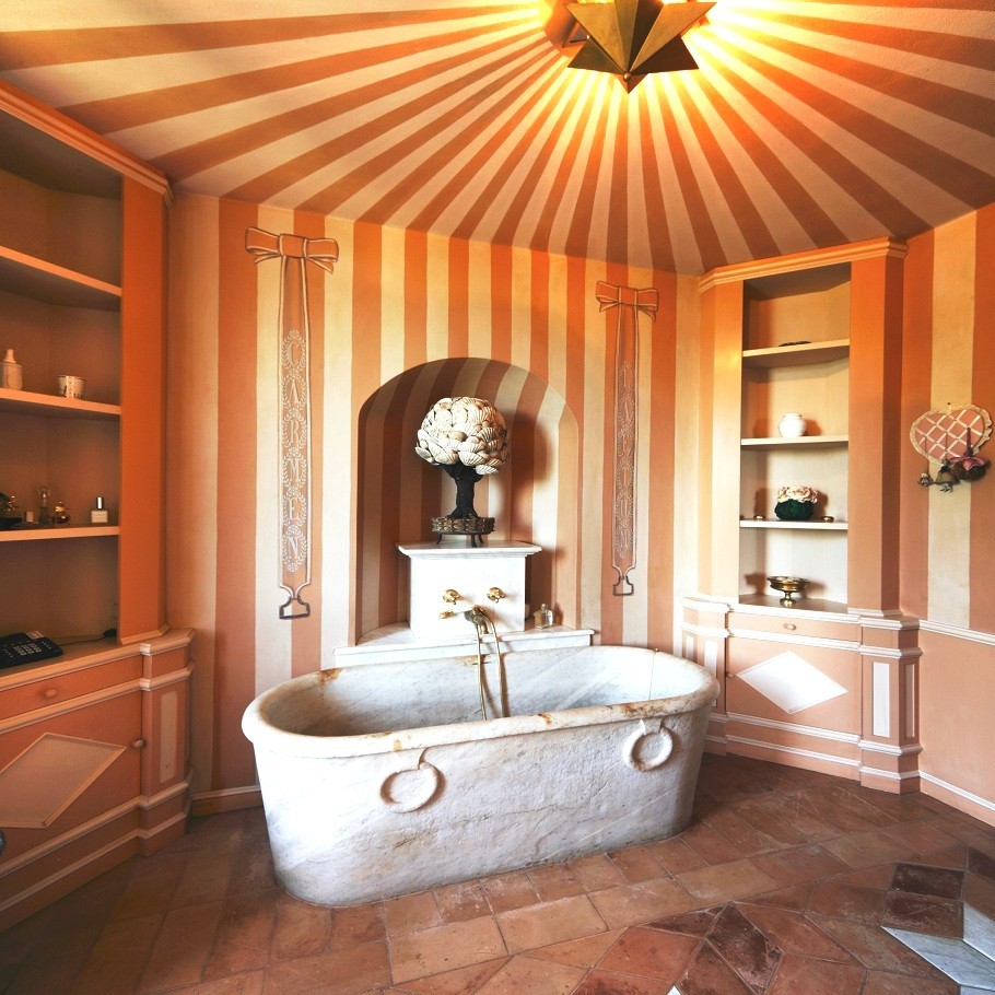 Luxury-Italian-Castle-Tuscany-05-910x910
