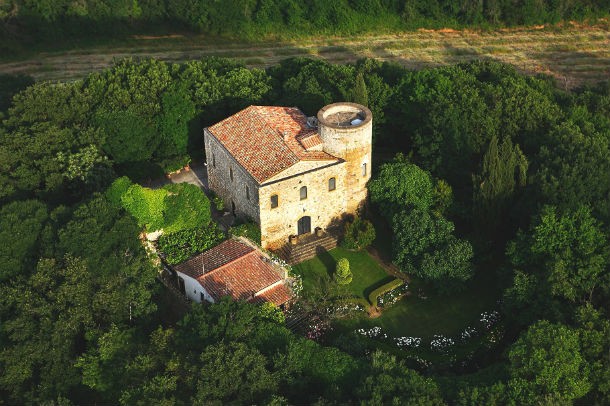 Luxury-Italian-Castle-Tuscany-08