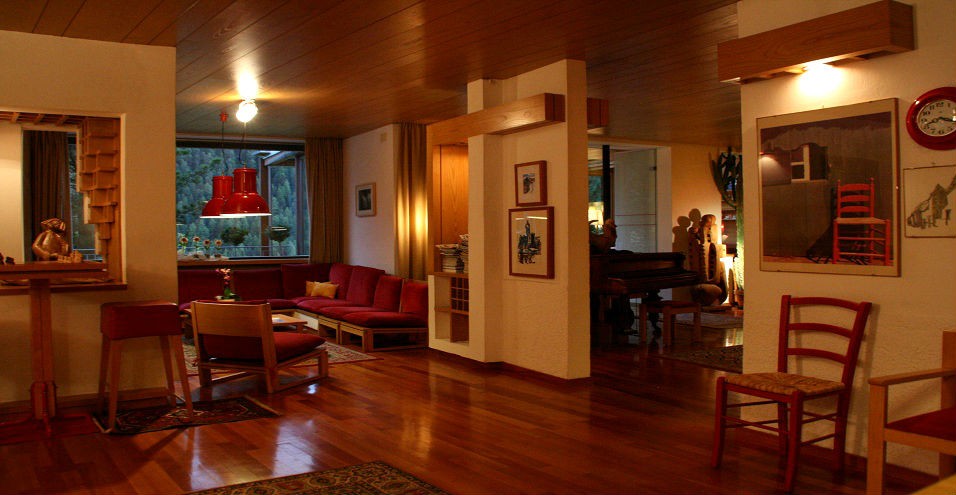 hall2