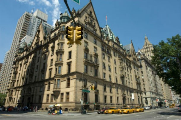 estado vende casa no edifício onde viveu john lennon 
