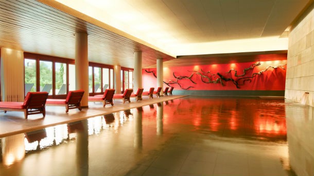 hotel está localizado em elciego, na província de álava, no país basco hotel marqués de riscal: paraíso para os amantes do design e do vinho em espanha (fotos)