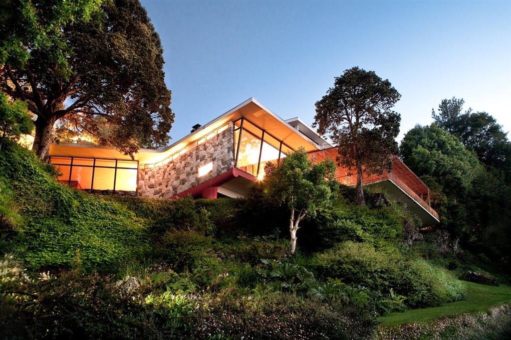 1-PANORAMA-AT-DUSK-MAIN-BUILDING-2.jpg.1024x0