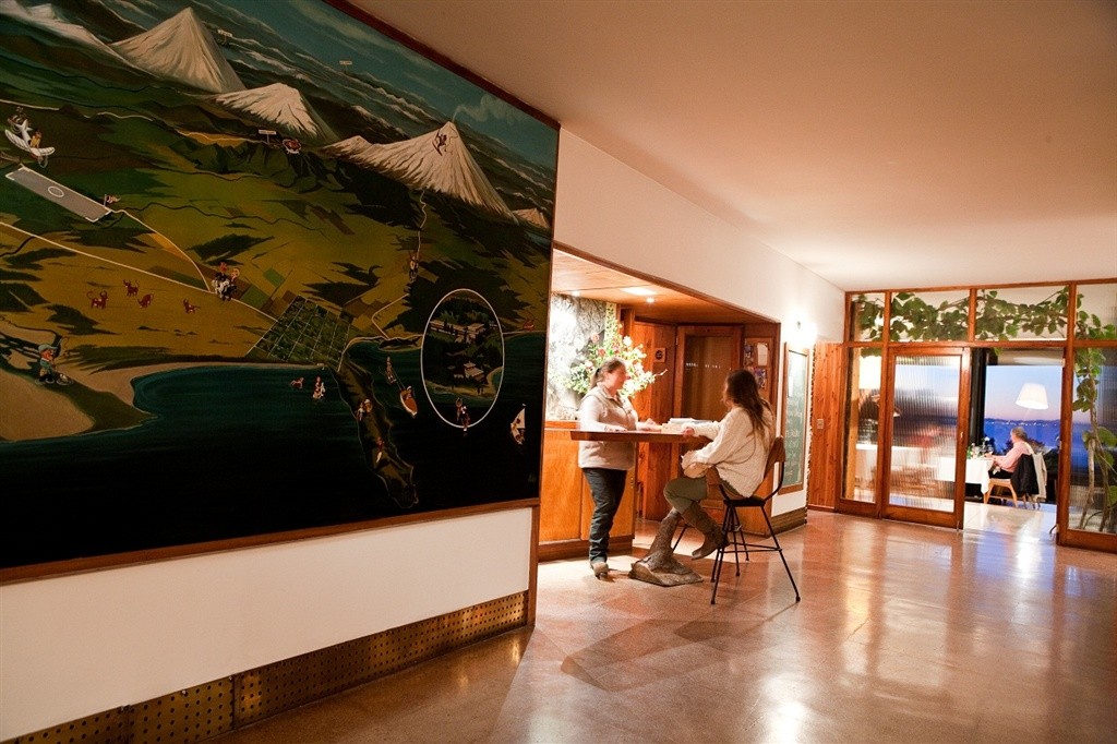 42-reception-restaurant-lake-view.jpg.1024x0