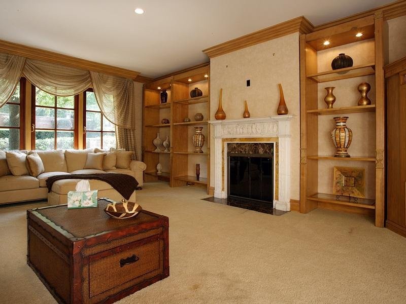 the-home-feels-very-regal