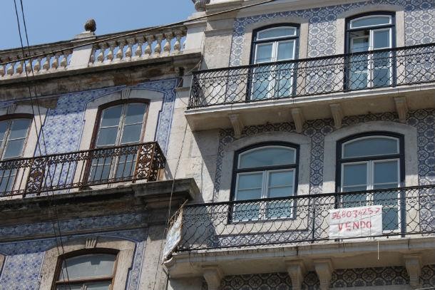 venderam-se menos 2.500 casas por mês no ano passado