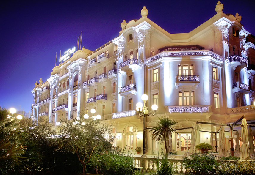 FireShot_Screen_Capture_004_-_Grand_Hotel_Rimini_albergo_5_stelle_lusso_riviera_romagnola_-_Phot