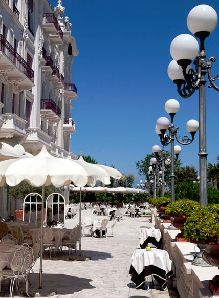 FireShot_Screen_Capture_008_-_Grand_Hotel_Rimini_albergo_5_stelle_lusso_riviera_romagnola_-_Phot