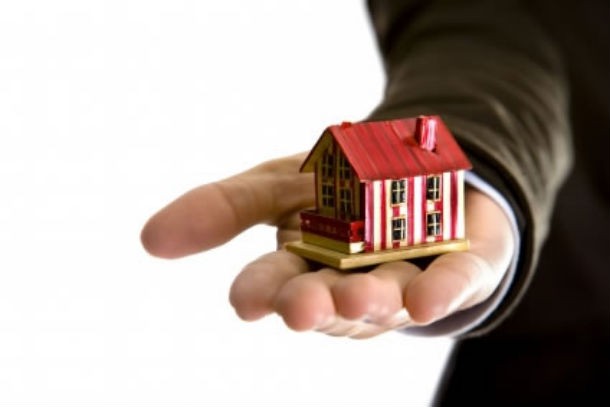 no total estarão disponíveis mais de 50 casas situadas em várias zodas do país Casas penhoradas pela banca serão disponibilizadas para rendas sociais