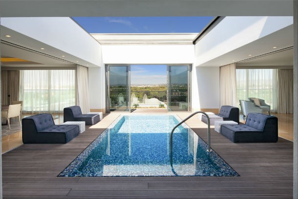 Presedential_Suite_Pool_CMYK