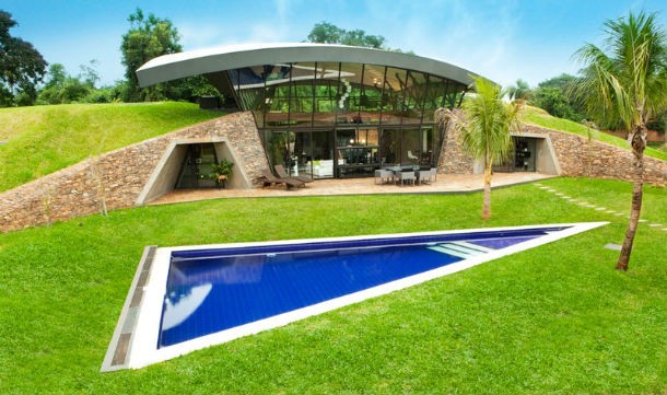 bauen-architects-hillside-home-built-into-landscape-paraguay-15