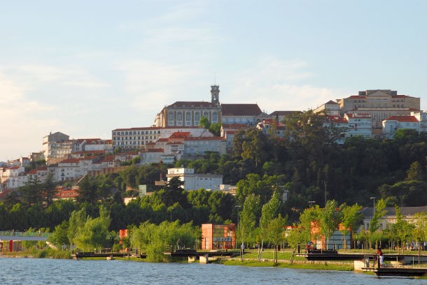 vista panorâmica da cidade de coimbra reabilitação: coimbra quer negociar futuro da sru com governo