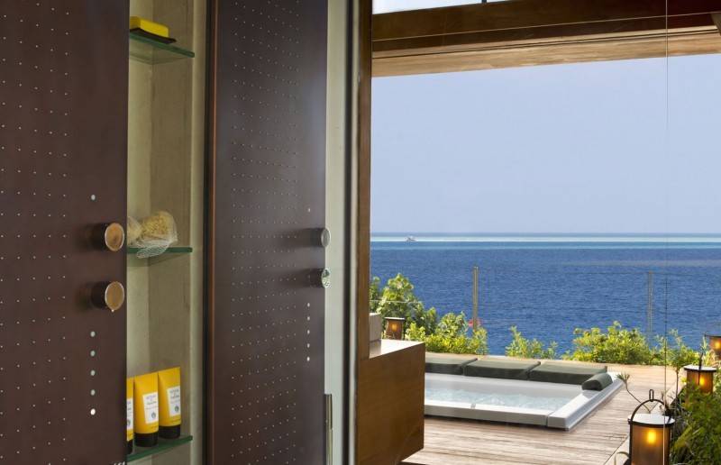 Coco-Prive-Kuda-Hithi-Island-22-800x516