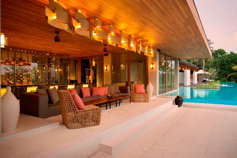 Coco-Prive-Kuda-Hithi-Island-25-800x533