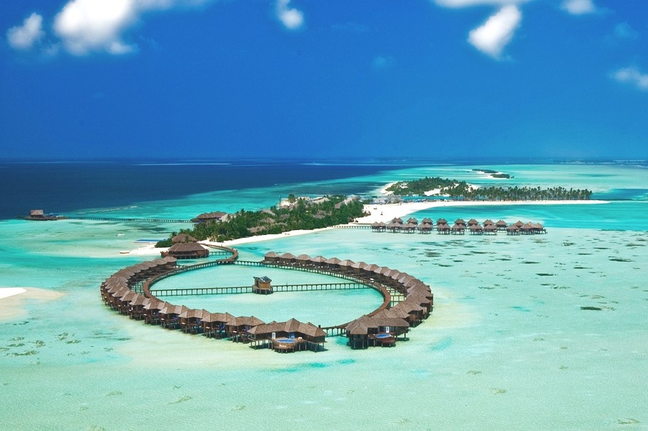 Luxury-Maldives-Resorts-00