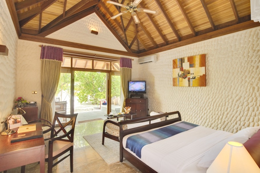 Luxury-Maldives-Resorts-03