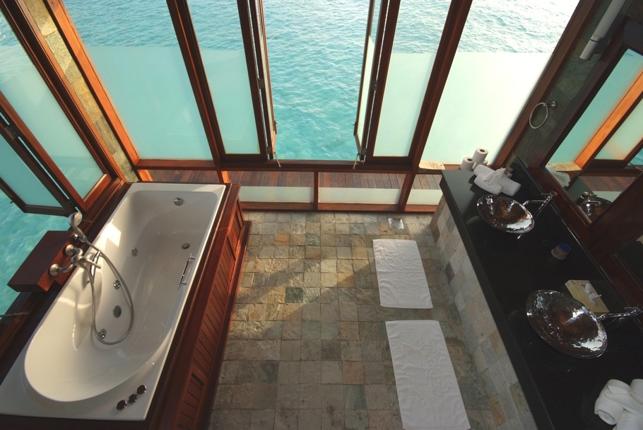 Luxury-Maldives-Resorts-14