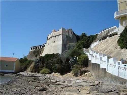 Palácios, castelos e museus à venda em Portugal (fotos)