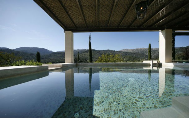 casas luxuosas com piscinas de horizonte infinito (fotos)