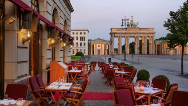 adlon kempinski: dormir em berlim com vista para as portas de brandeburgo (fotos)