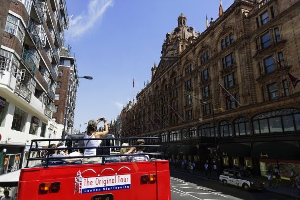 estação de brompton road tornou-se numa base militar durante a II guerra mundial histórica estação de metro de londres posta à venda por 23 milhões