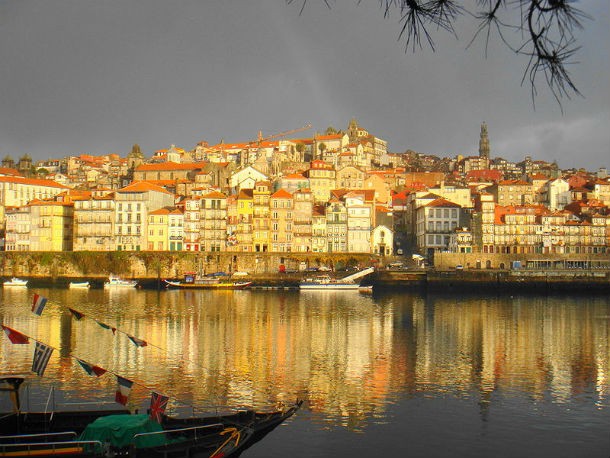 vista panorâmica da cidade do porto porto: cdu quer reduzir imi e devolver um milhão de euros às pessoas