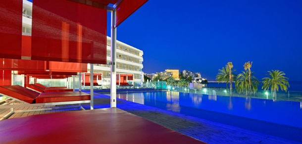 sol wave house: o hotel ideal para os fãs do twitter (fotos) 