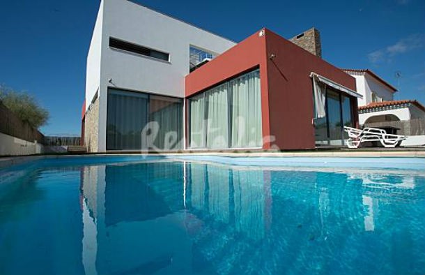 a casa tem piscina e terraço e encontra-se a apenas 50 metros do mar custos de construção de habitação nova sobem quase 2% num ano (gráficos)