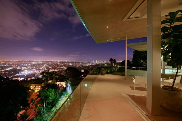 3-Blue-Jay-Way-Residence-Los-Angeles-California