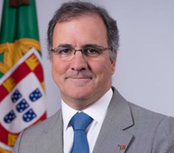 Governo negoceia programa cautelar no início de 2014