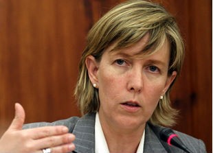 maria luís albuquerque apresentou com paulo portas, os resultados da avaliação da troika horário de 40 horas é questão de interesse público, alega governo