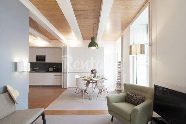 Em causa estão apartamentos reabilitados com vista para o mar e repletos de design. Casas de banho pequenas mas modernas: fotos com ideias de decoração